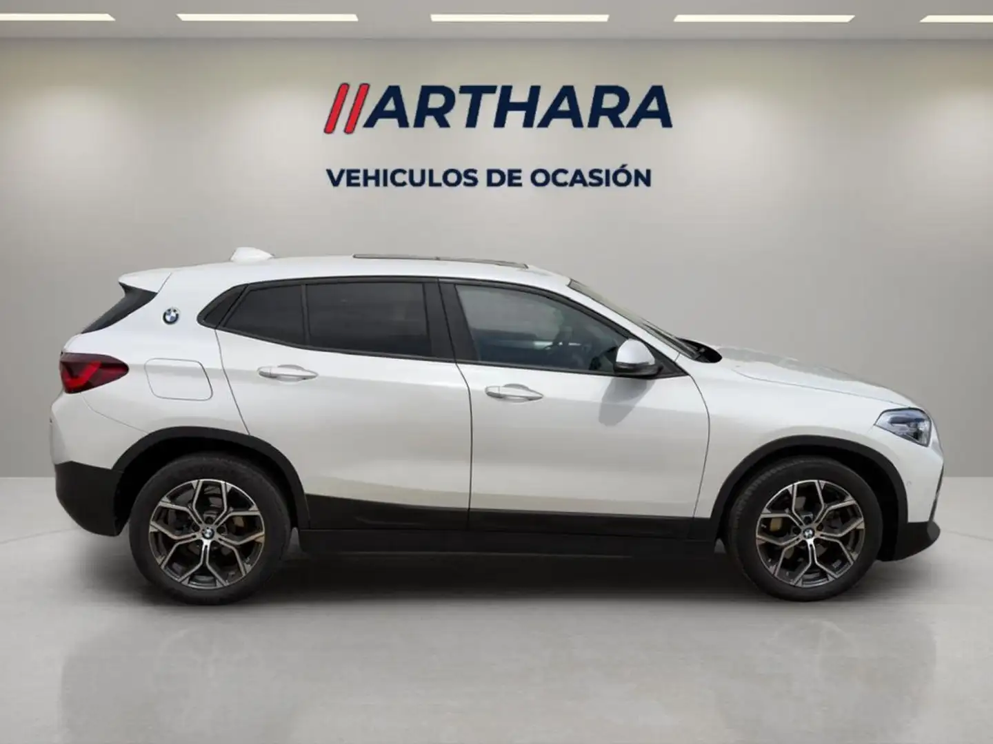 BMW X2 sDrive 18iA Blanco - 2