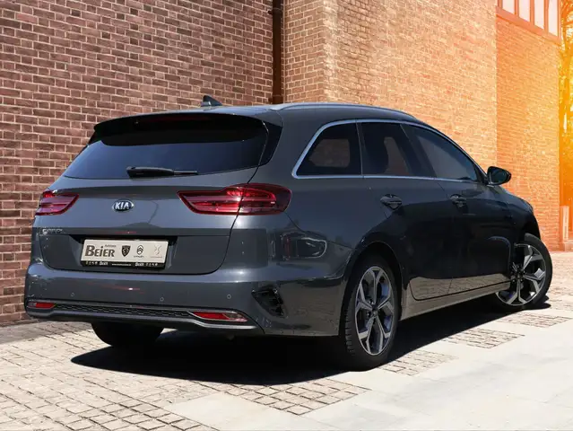 Kia Ceed view 4