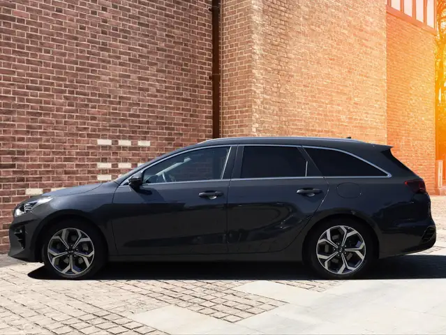 Kia Ceed view 3
