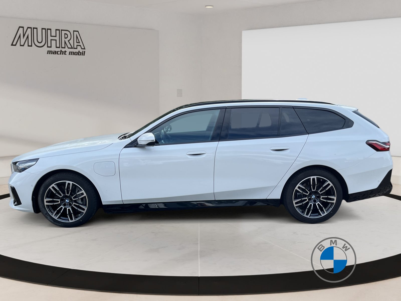 BMW 550 e xDrive Touring M Sport 19" AHK Pano B&W — photo 3