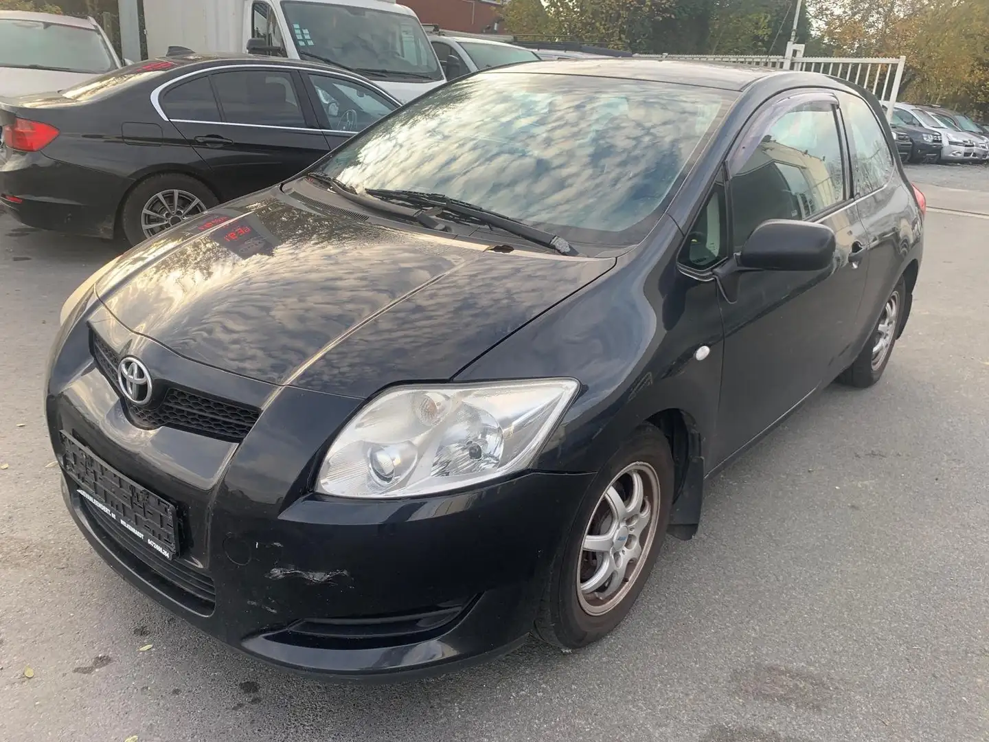 Toyota Auris 1.4i VVT-i 16v Luna Schwarz - 2