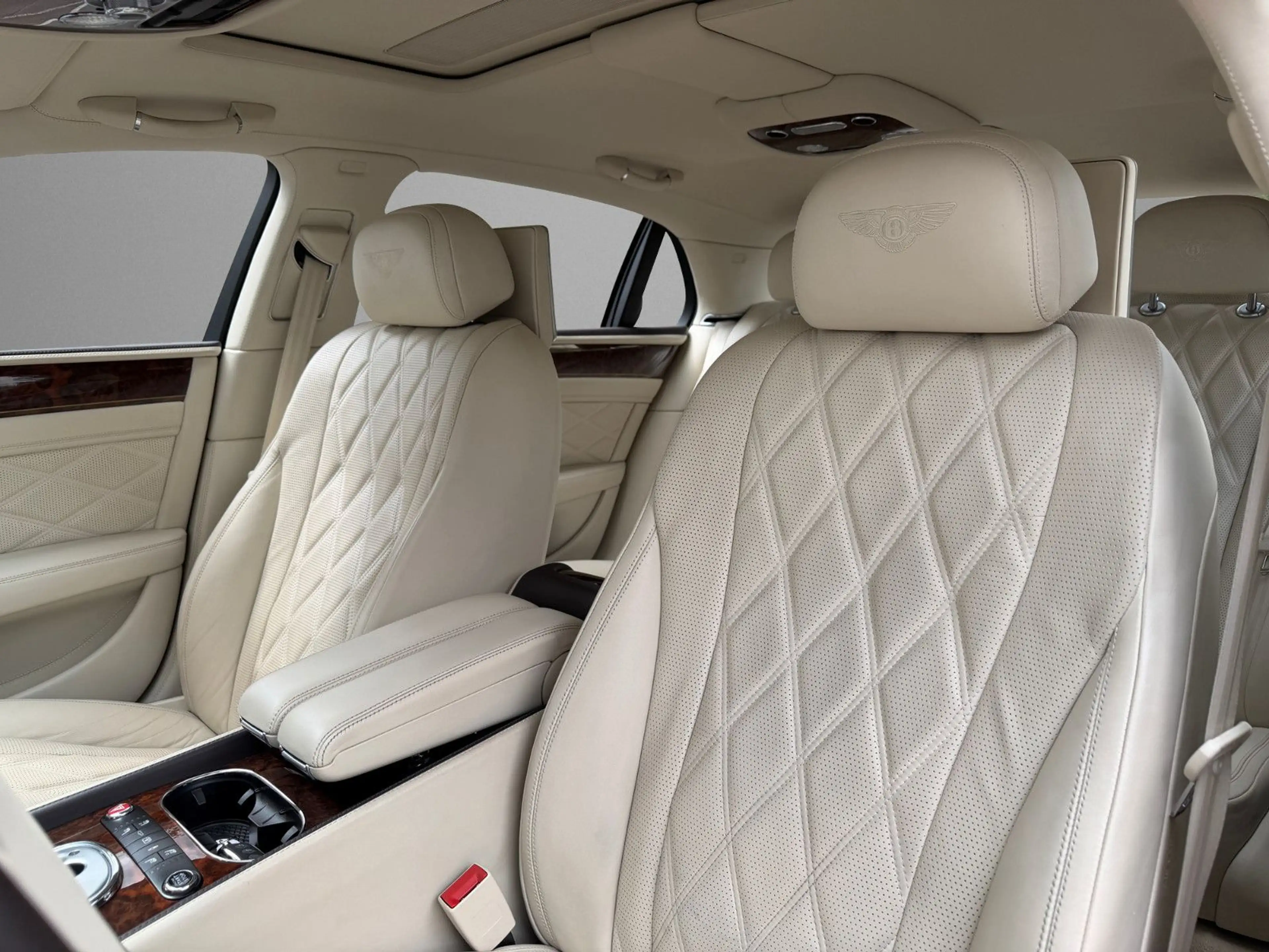 Bentley Flying Spur W12 Mulliner - BENTLEY BERLIN - — photo 12
