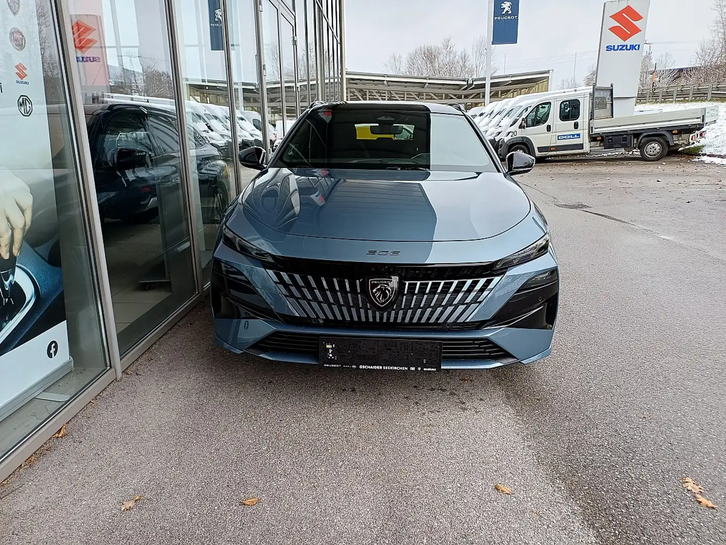 Peugeot 308 SW Hybrid 145 e-DSC6 GT Blau - 2