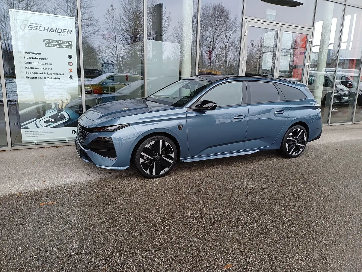 Peugeot 308 SW Hybrid 145 e-DSC6 GT FACELIFT Blau - 1