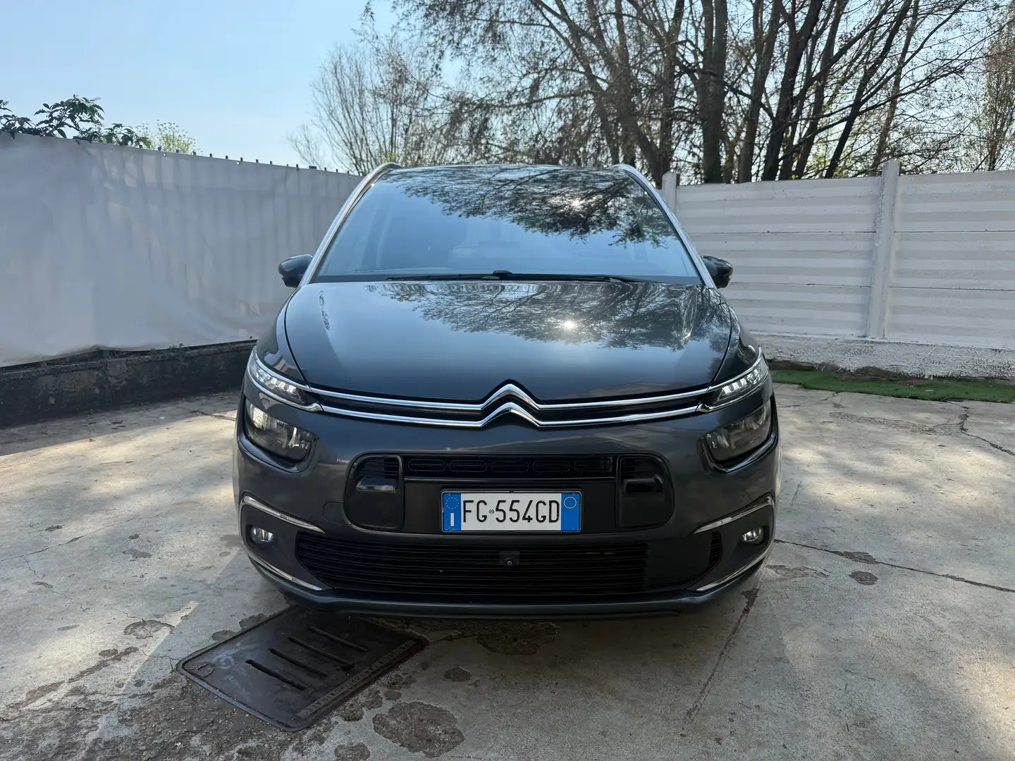 Citroen Grand C4 Picasso C4 Grand Picasso II 2017 2.0 bluehdi Shine s Gris - 1
