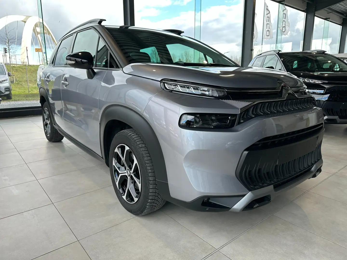 Citroen C3 Aircross C3 Aircross PureTech 110 Shine Gris - 1