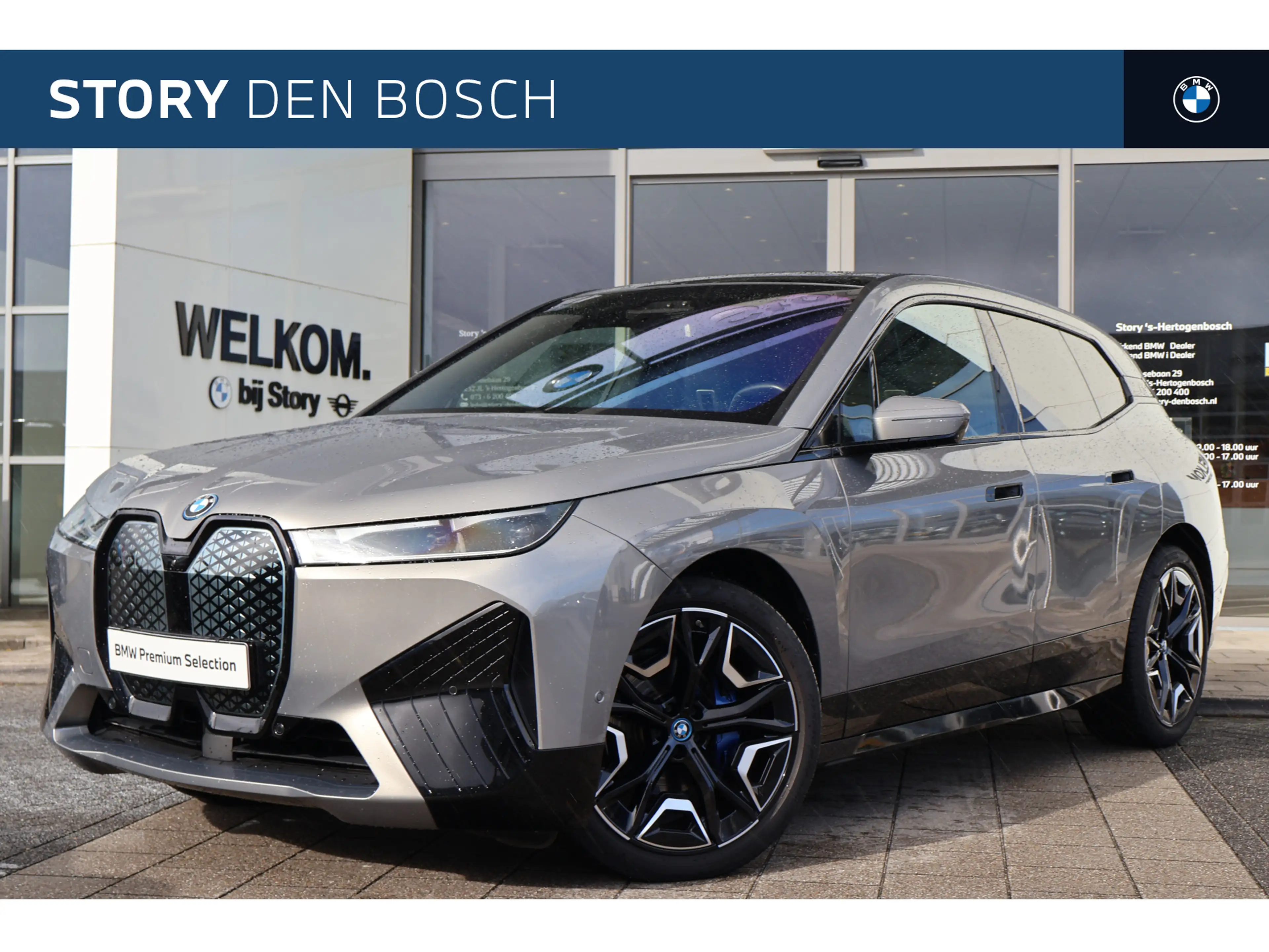 BMW iX xDrive40 / Sportpakket / Panoramadak Sky Lounge /