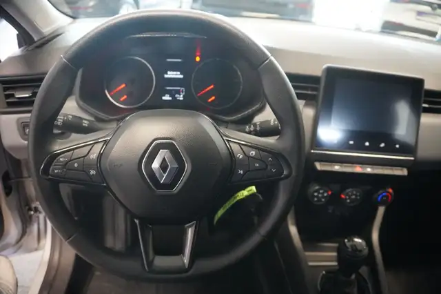 Renault Clio view 11