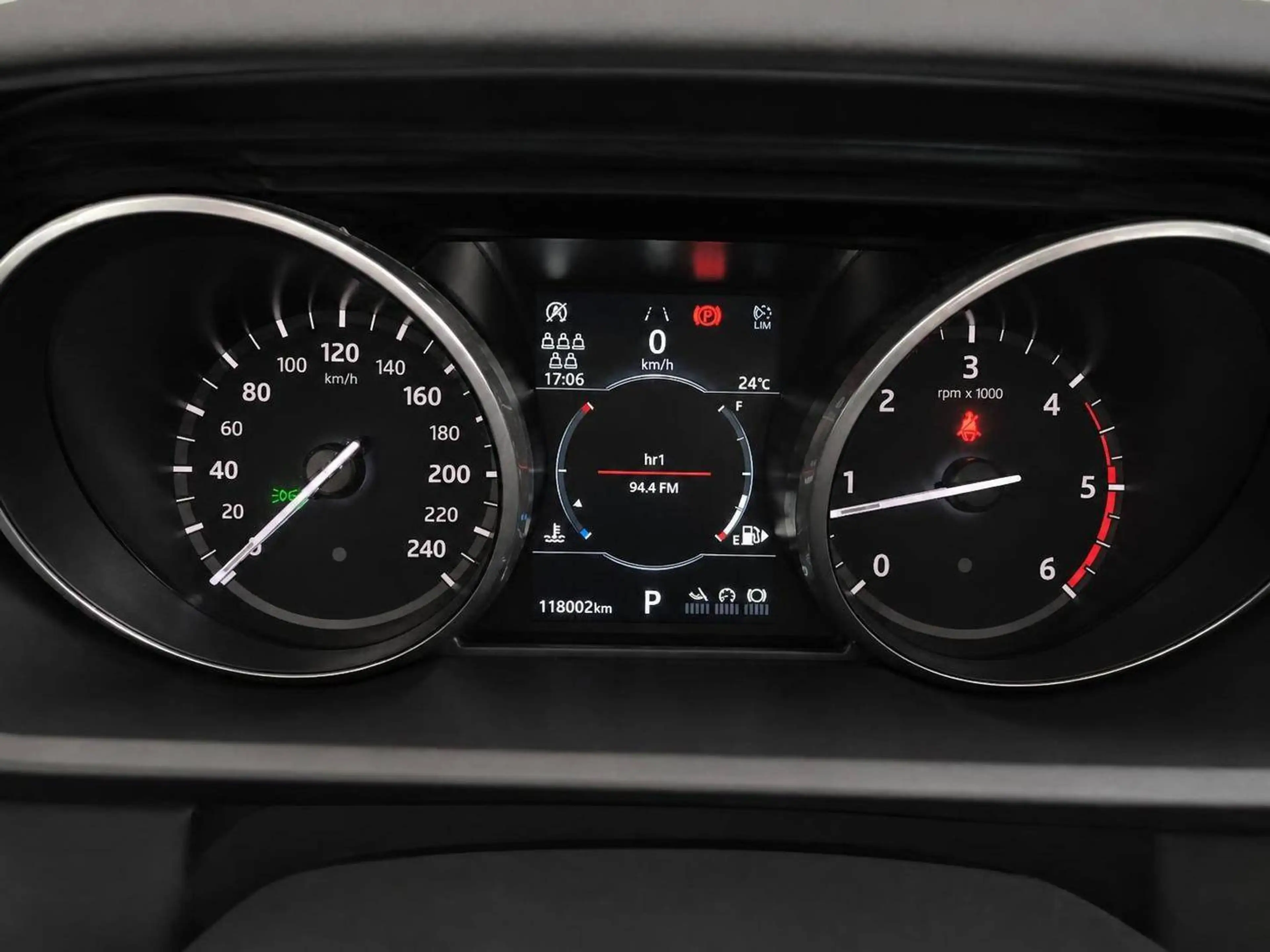 Land Rover Discovery S SD4 — photo 14