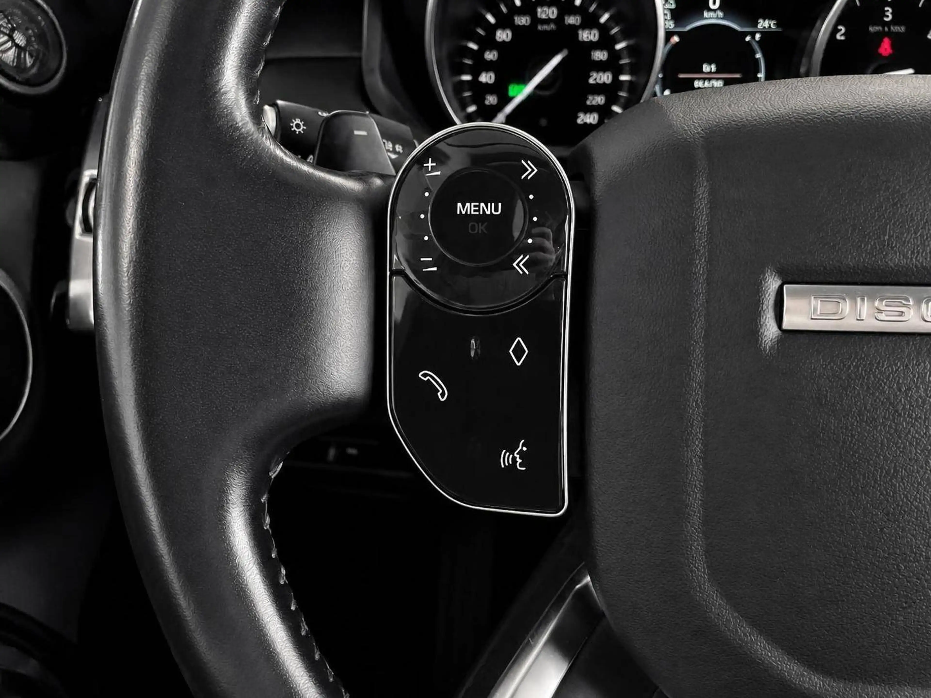 Land Rover Discovery S SD4 — photo 12
