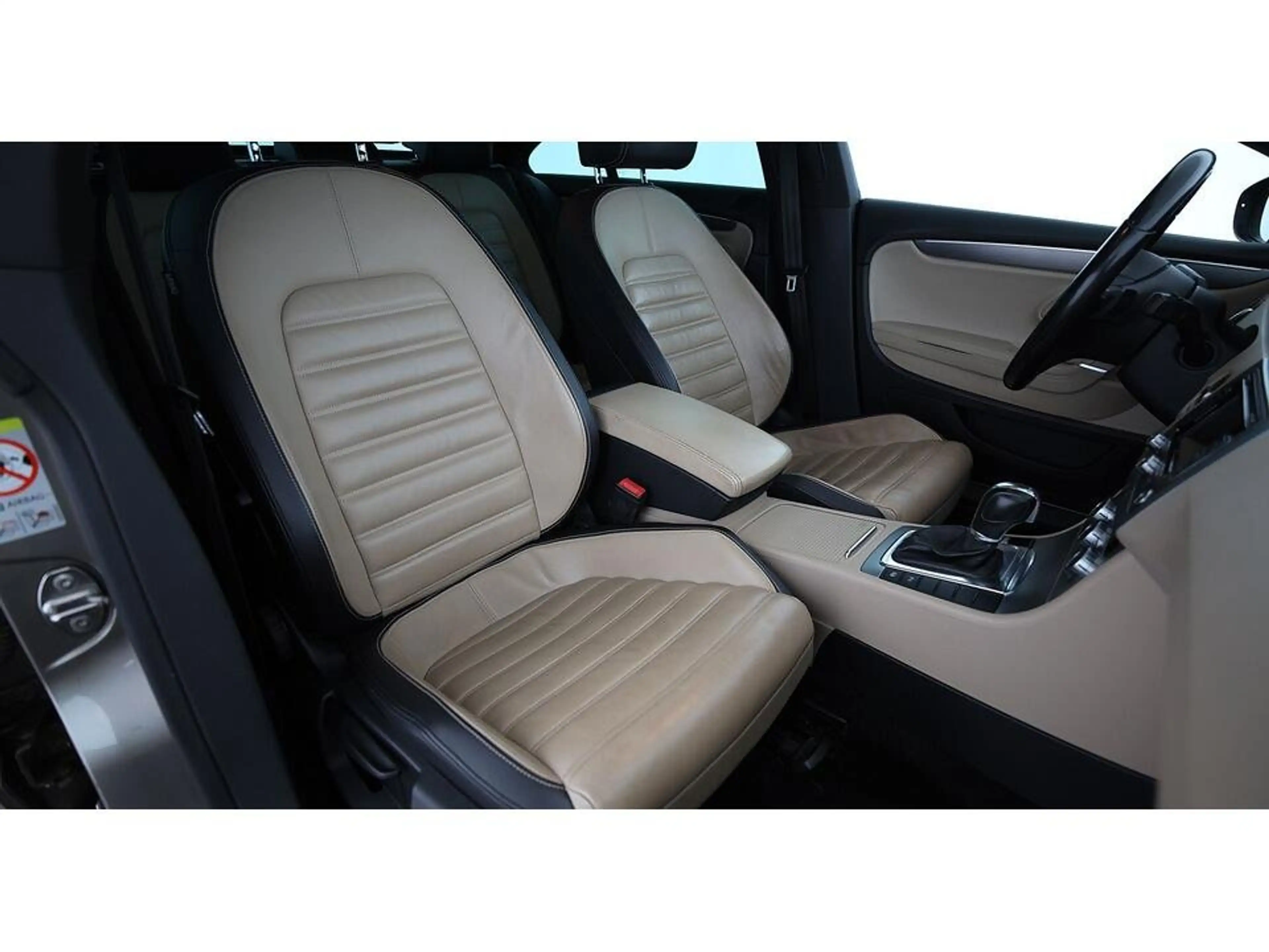 Volkswagen CC 1.8 TSI R-Line Aut XENON LEDER NAVI SITZHZG — photo 14