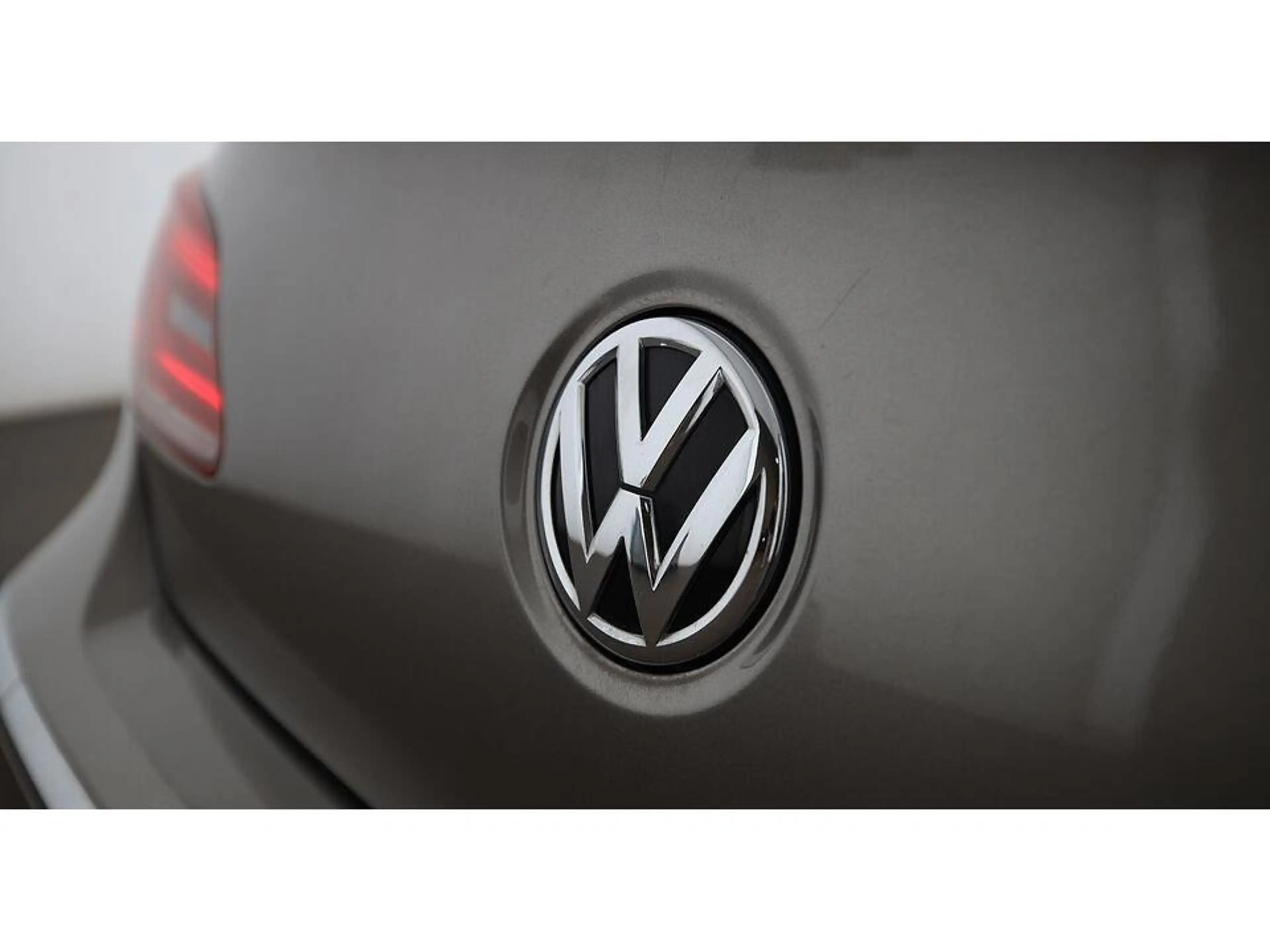 Volkswagen CC 1.8 TSI R-Line Aut XENON LEDER NAVI SITZHZG — photo 8