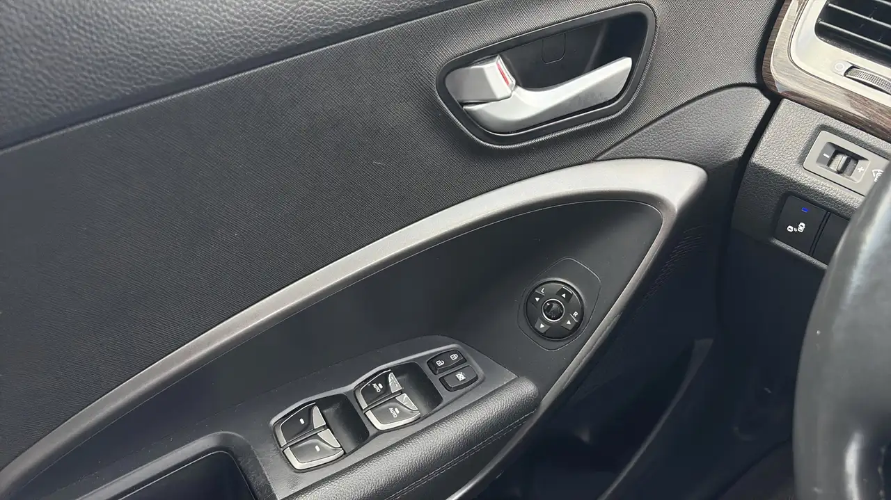 Hyundai SANTA FE снимка Hyundai SANTA FE