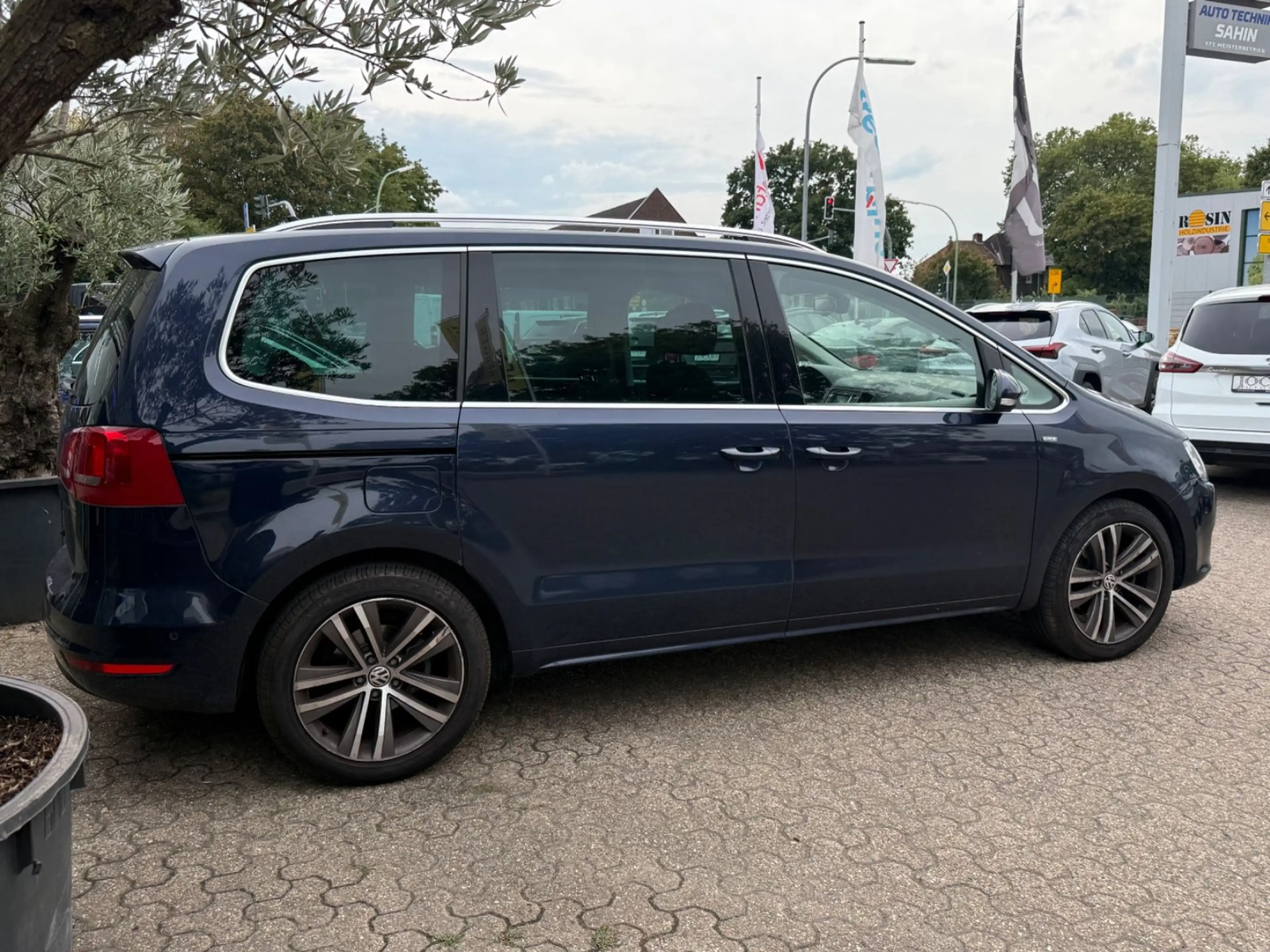 Volkswagen Sharan Comfortline*1.4L*AMBIENT*PANO*7SITZER*RFK — photo 5