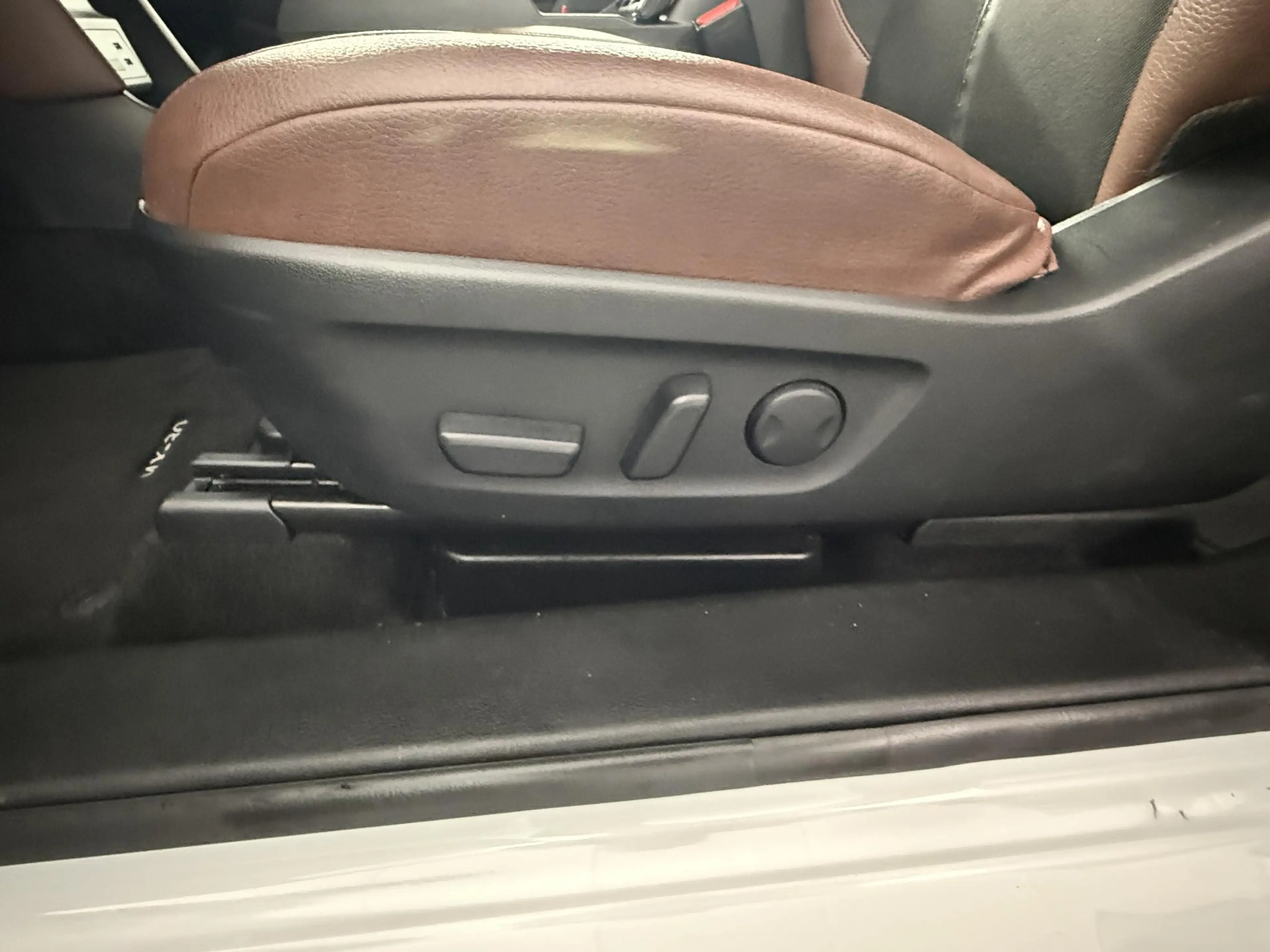 Mazda MX-30 e-SkyActiv 145 First Edition 36 kWh / 100% Electri — photo 20