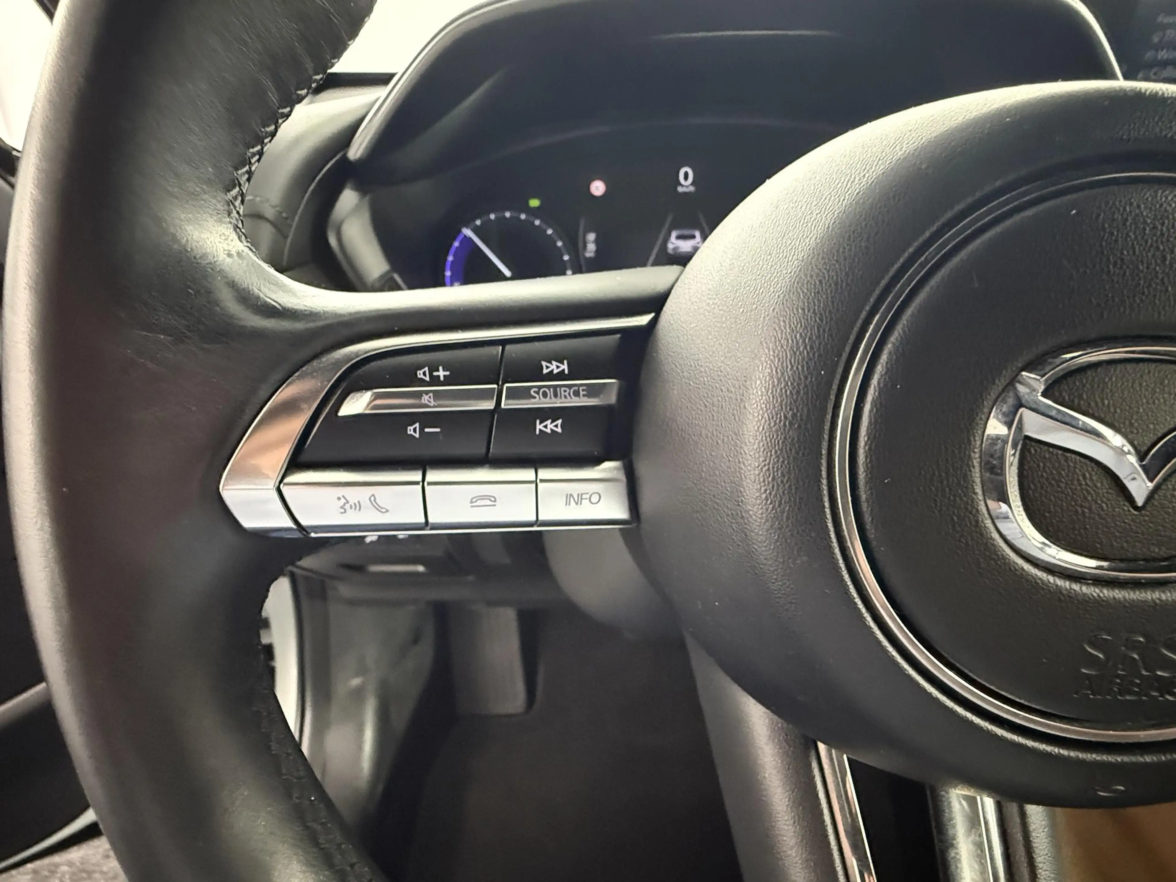 Mazda MX-30 e-SkyActiv 145 First Edition 36 kWh / 100% Electri — photo 17
