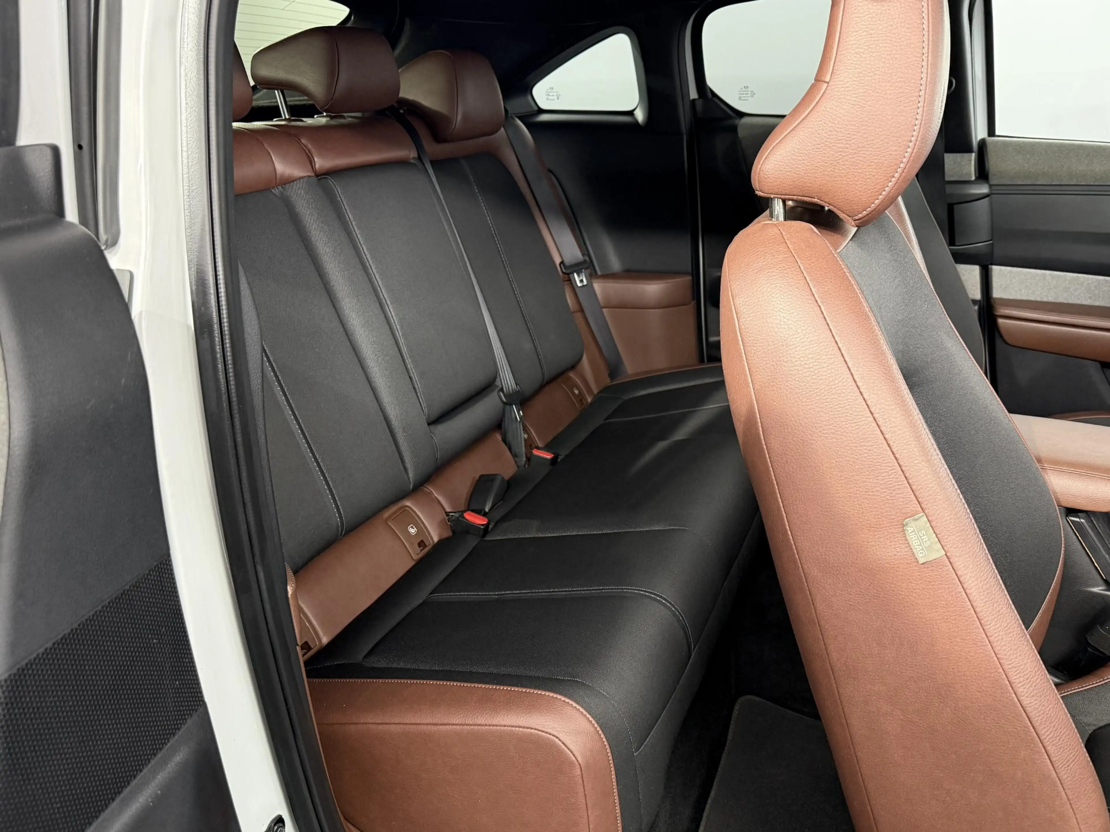Mazda MX-30 e-SkyActiv 145 First Edition 36 kWh / 100% Electri — photo 7