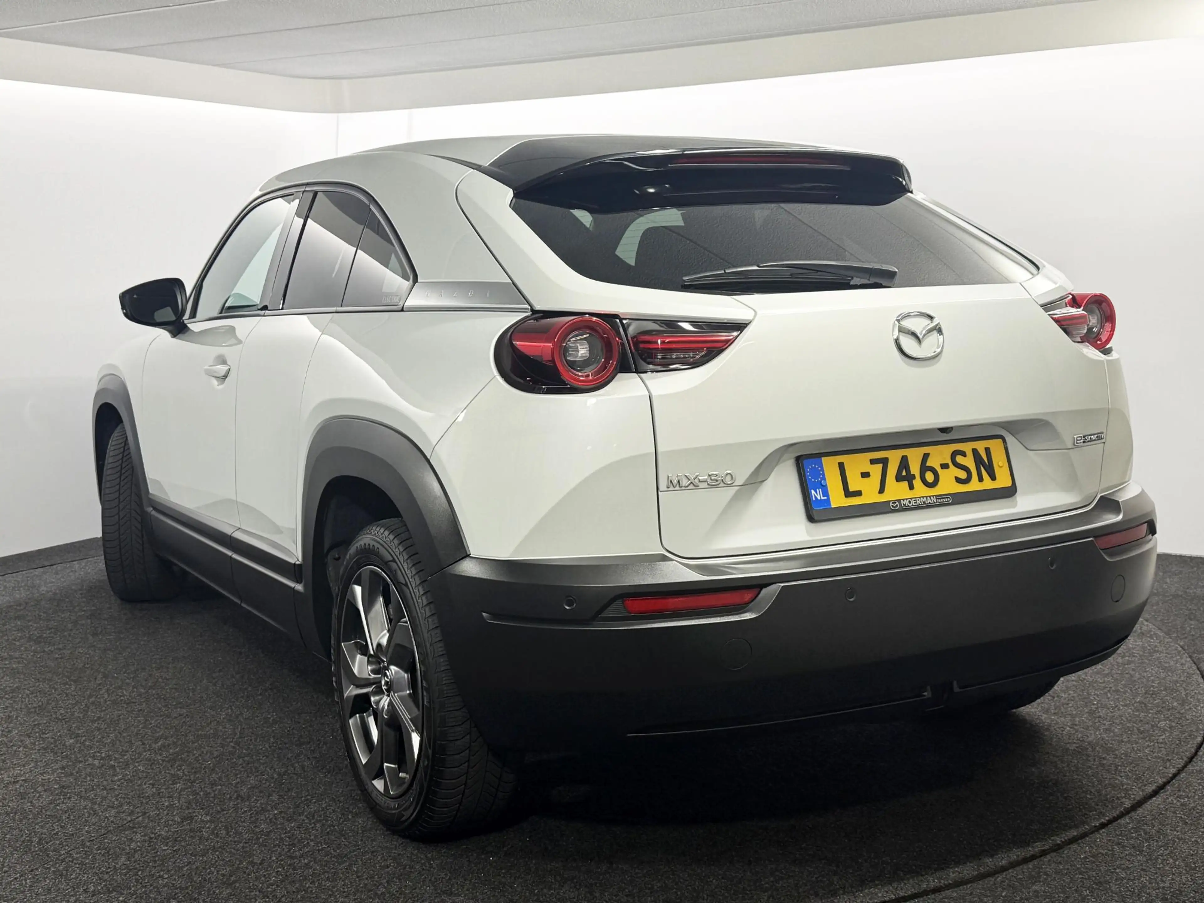 Mazda MX-30 e-SkyActiv 145 First Edition 36 kWh / 100% Electri — photo 8