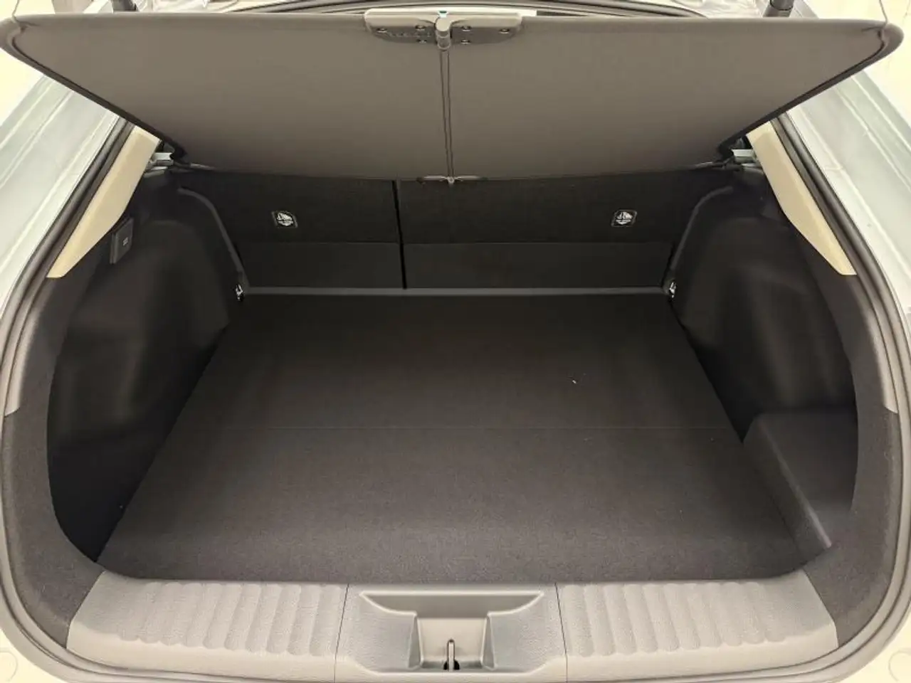 Toyota Prius 2026 — фото 10