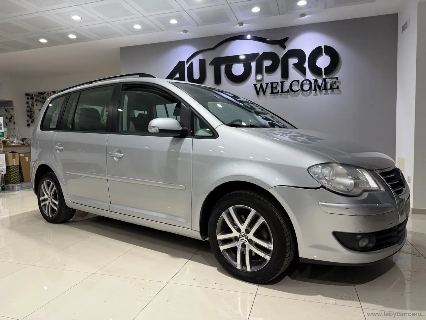 Volkswagen Touran 2.0 Conceptline Ecofuel Grigio - 2