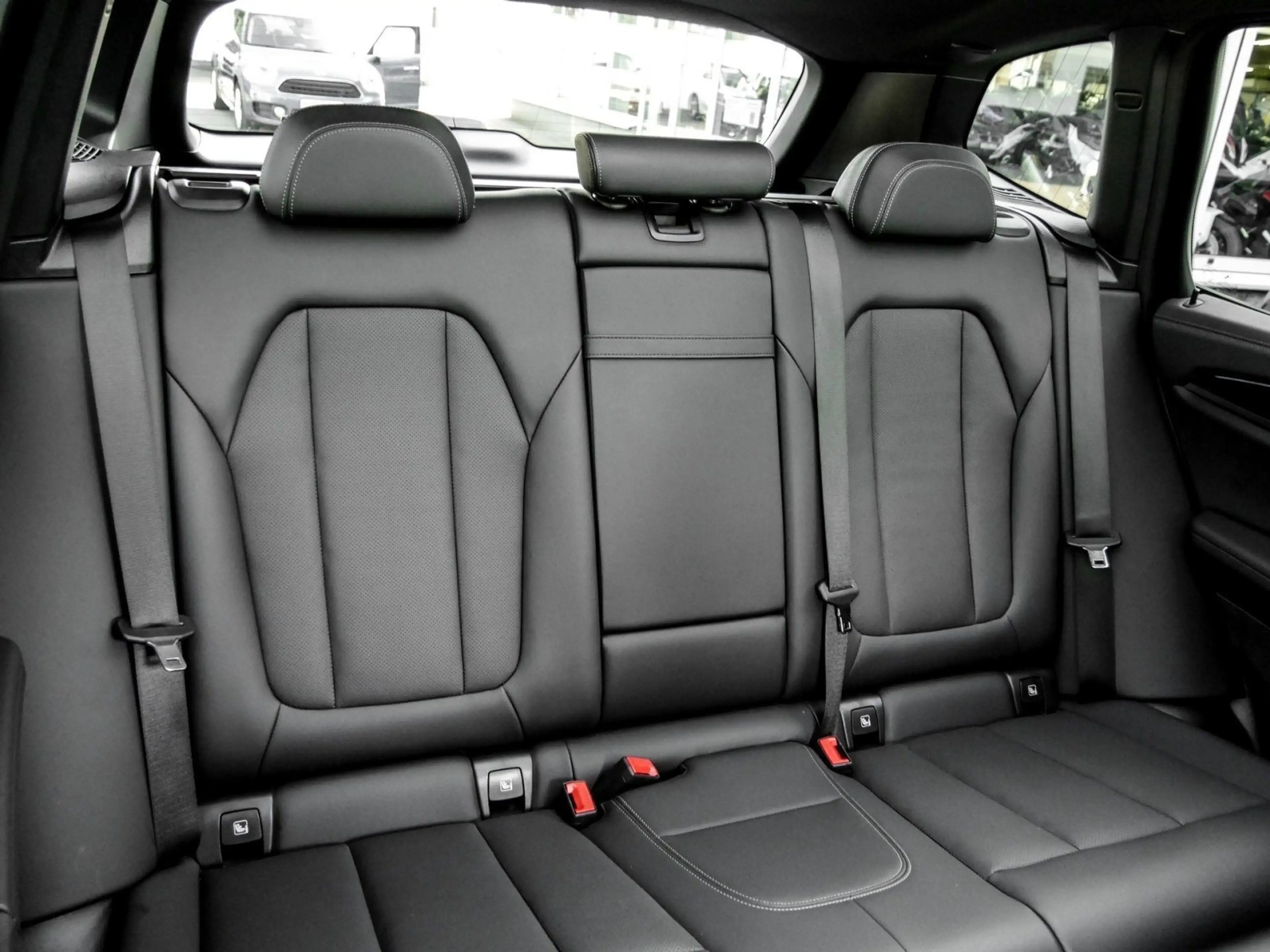 BMW iX3 M SPORT+AHK+PANO+DA PROF+PA — photo 4