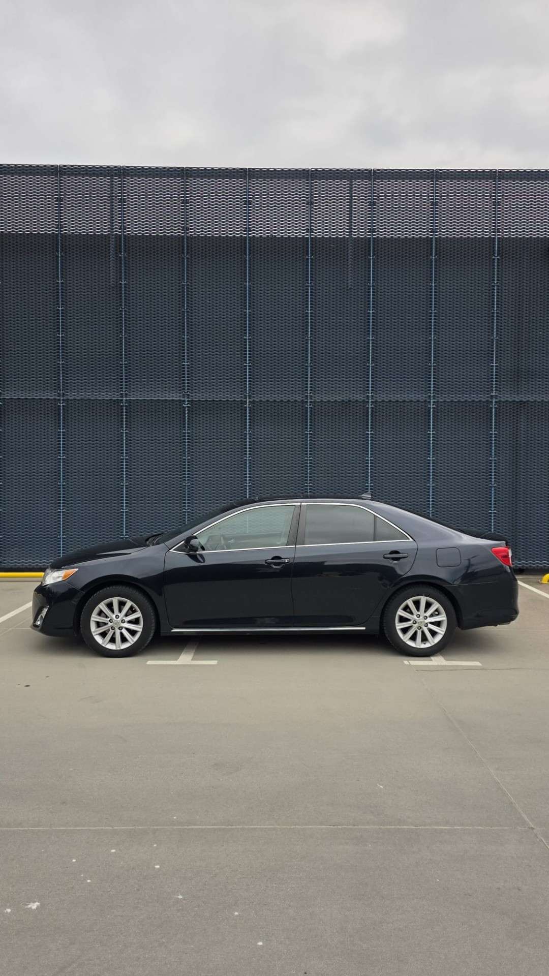 Toyota Camry 3.5 V6 XLE - foto 1