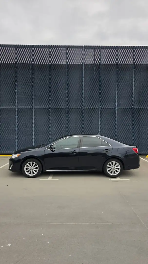 Toyota Camry 3.5 V6 XLE - 1