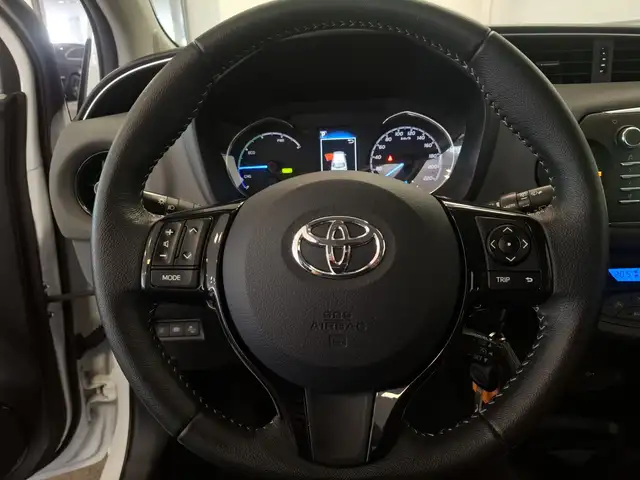 Toyota Yaris view 14