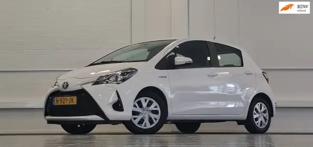 Toyota Yaris main image
