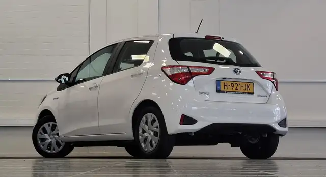 Toyota Yaris view 6