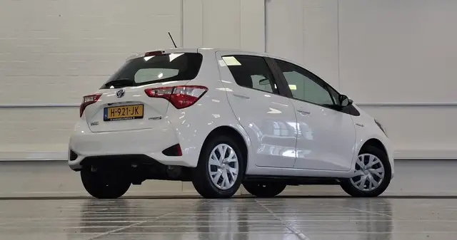 Toyota Yaris view 7