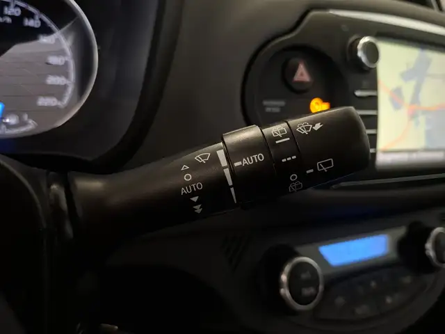 Toyota Yaris view 15