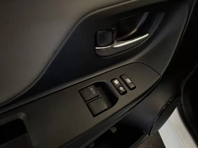 Toyota Yaris view 11