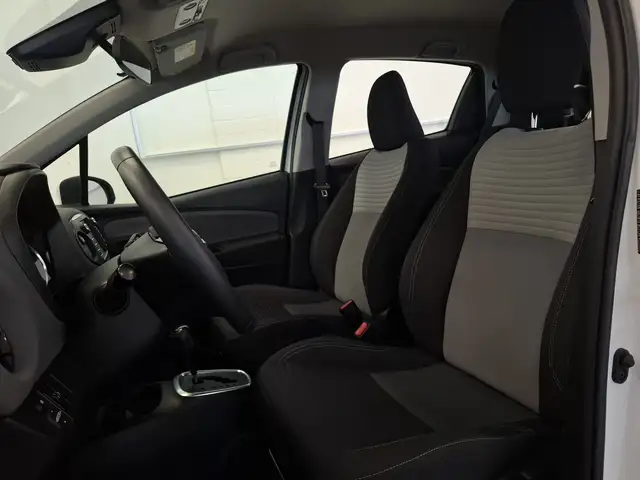 Toyota Yaris view 9