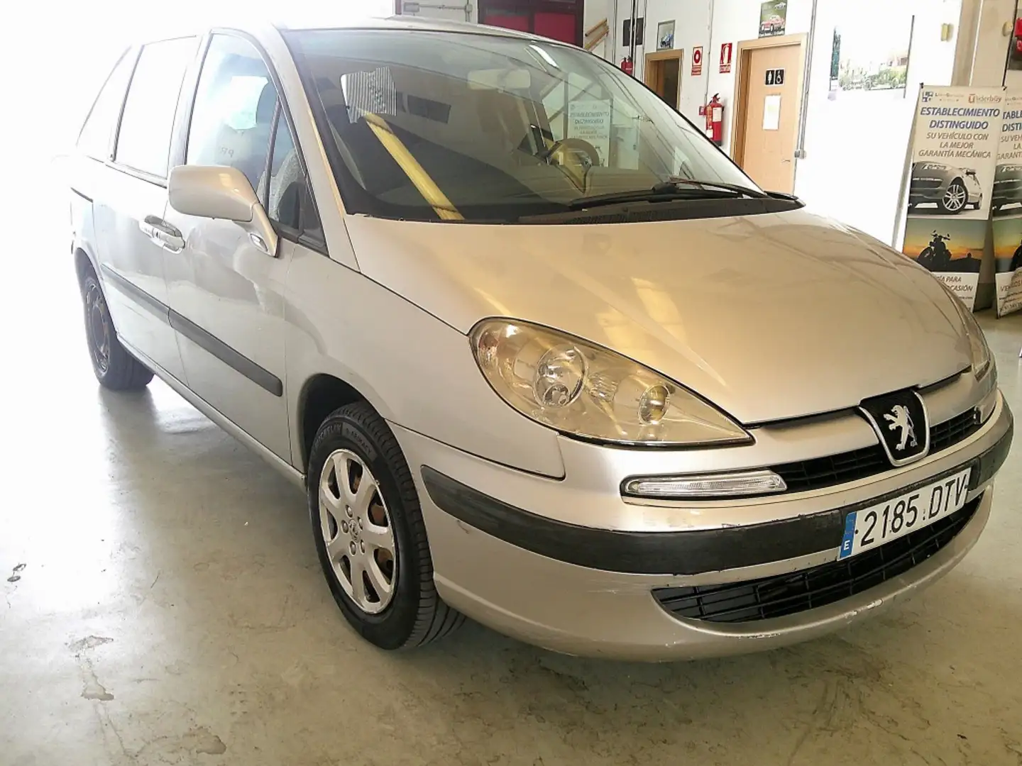 Peugeot 807 2.0HDI SR Gris - 2
