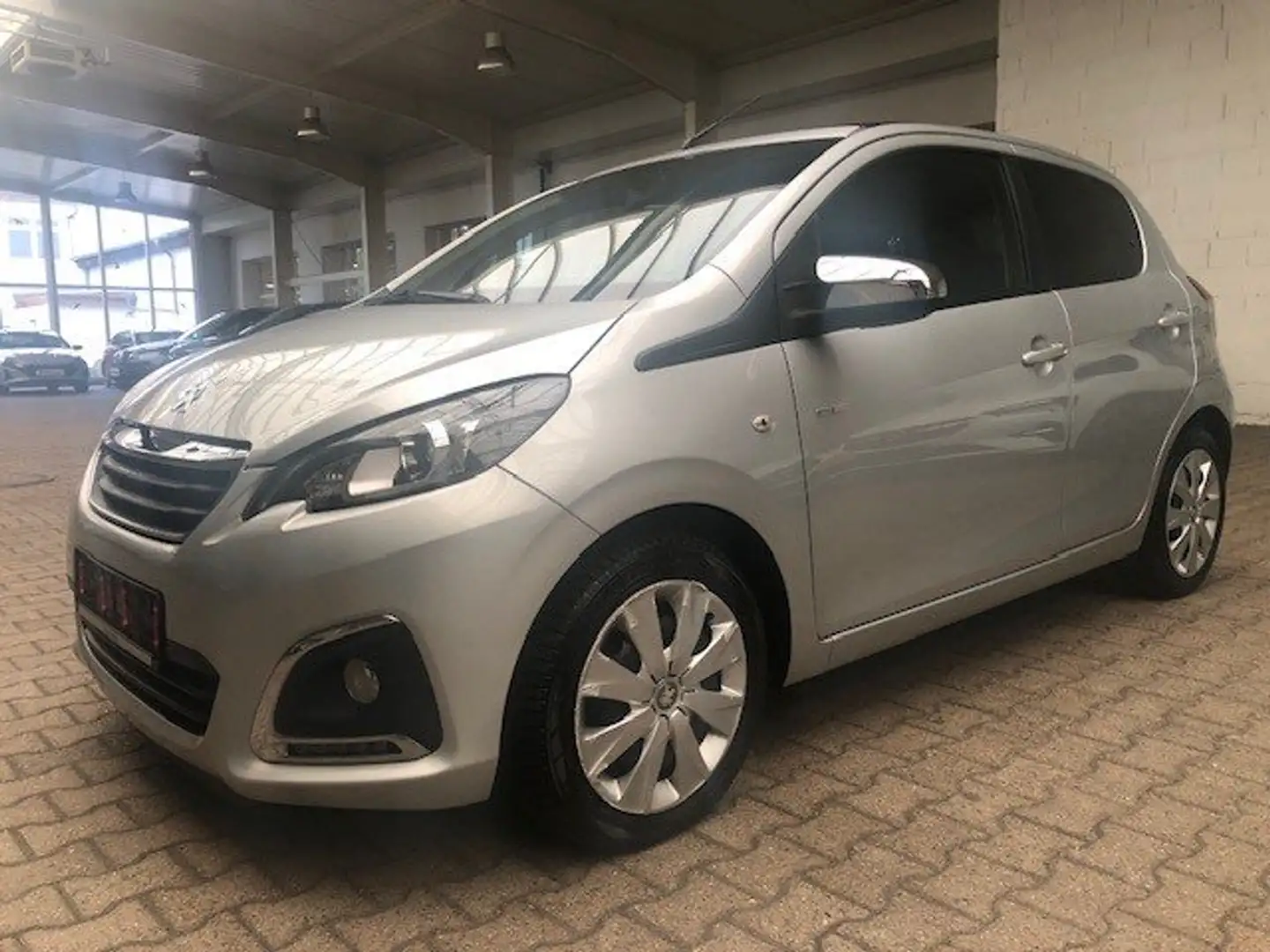 Peugeot 108 Style Gris - 2
