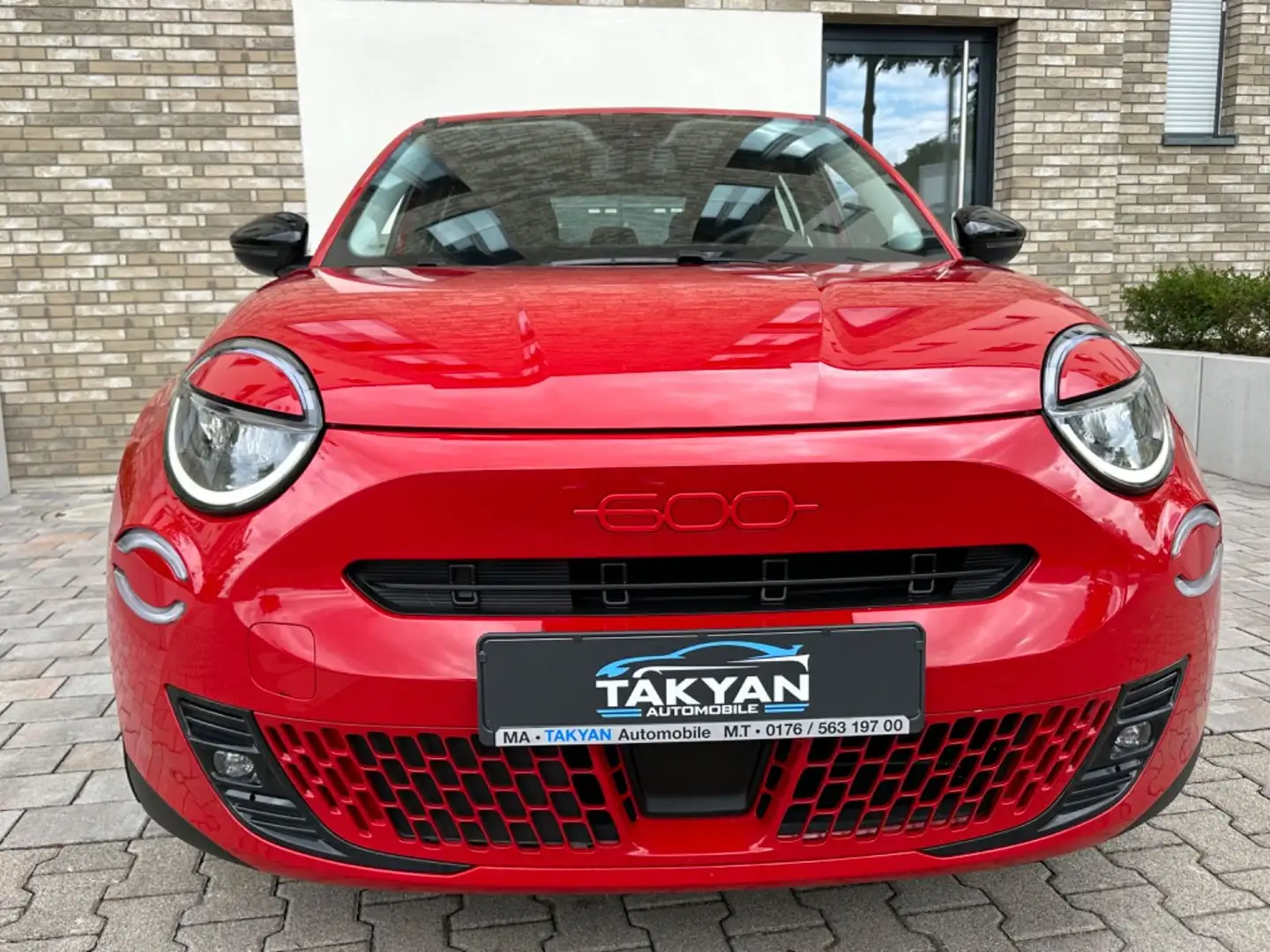 Fiat 600 e 115 kW Red* 1.Hand*21 tkm* Rot - 2