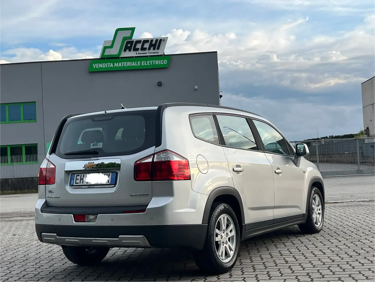 Chevrolet Orlando - 1