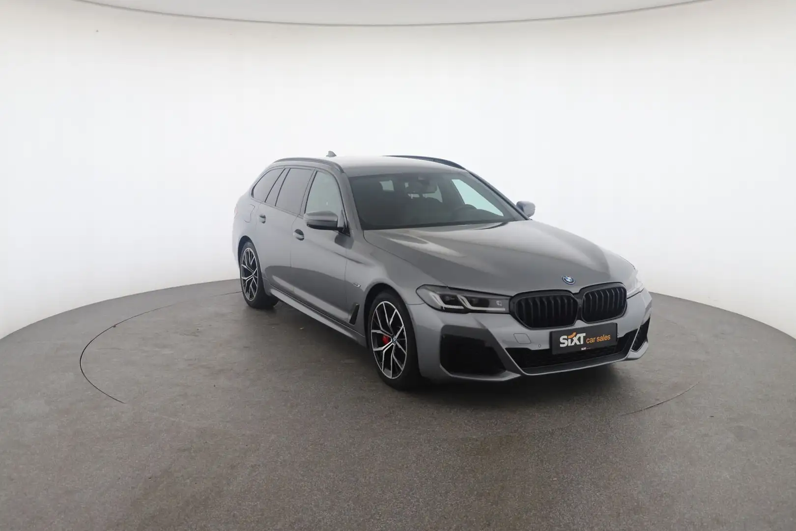 BMW 530 e Touring M Sport Pro|DrAssPro|Headup|ACC Grau - 1