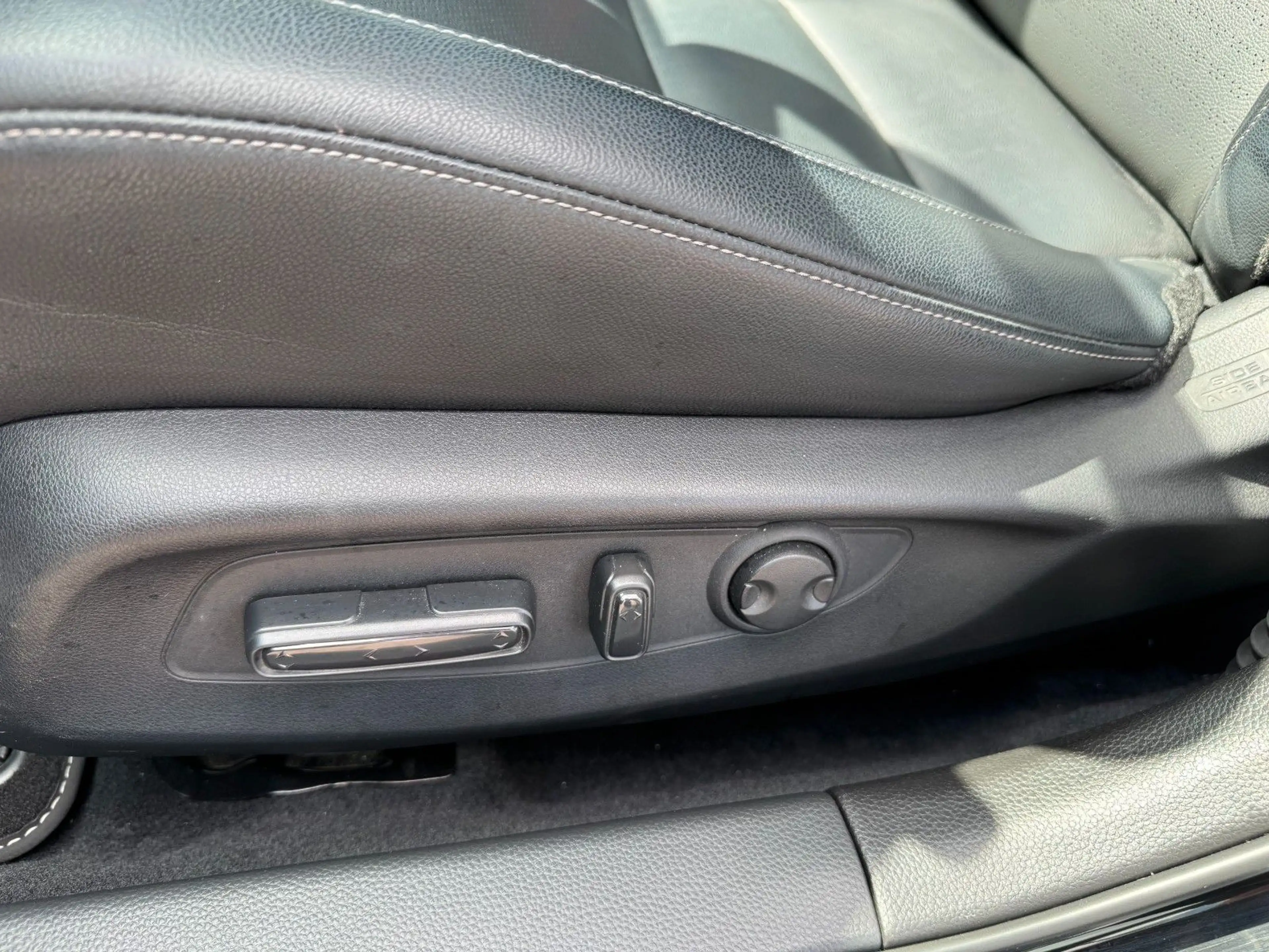 Honda Civic e:HEV 2.0 i-MMD Hybrid Advance — photo 15
