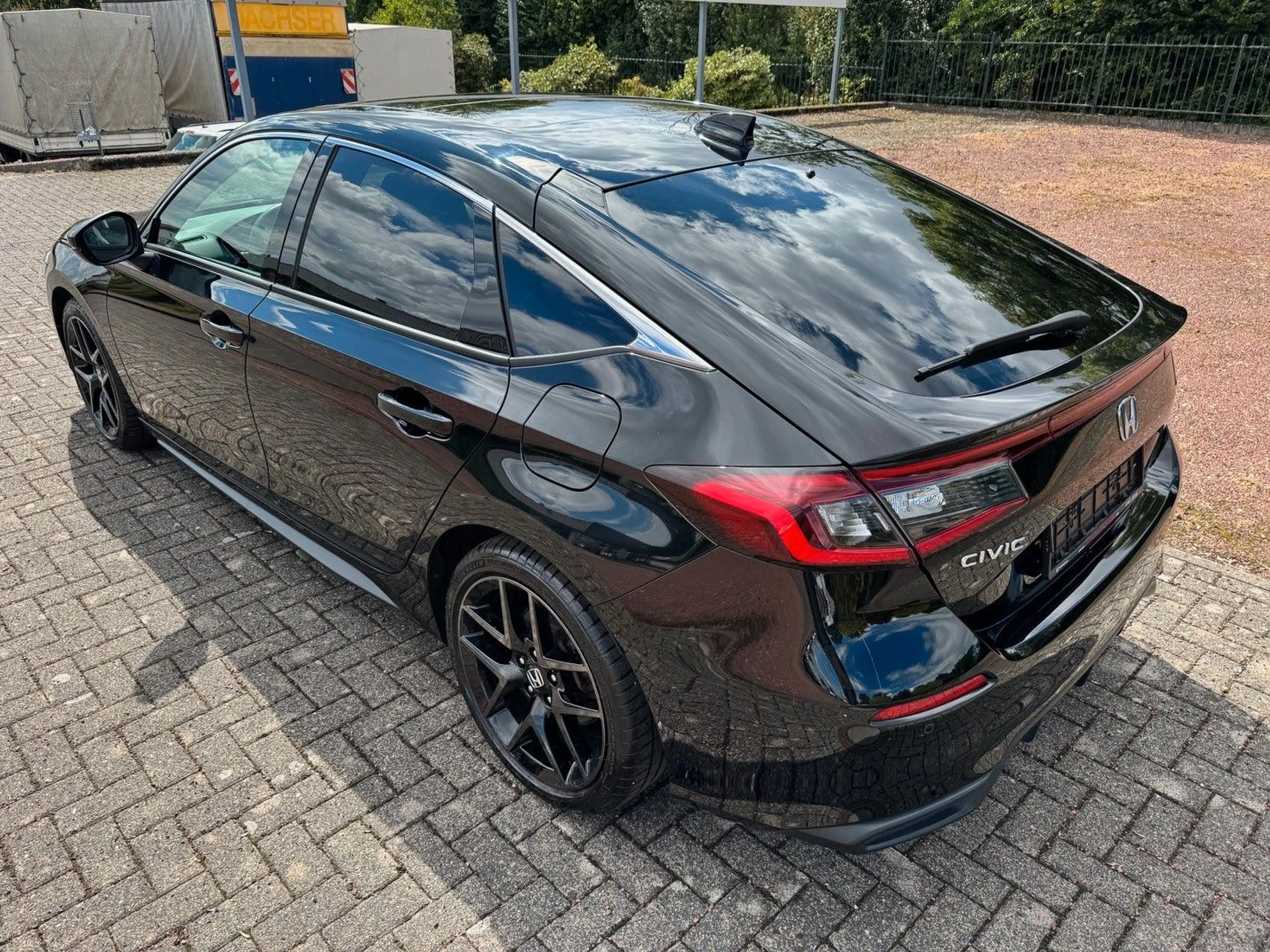 Honda Civic e:HEV 2.0 i-MMD Hybrid Advance — photo 6