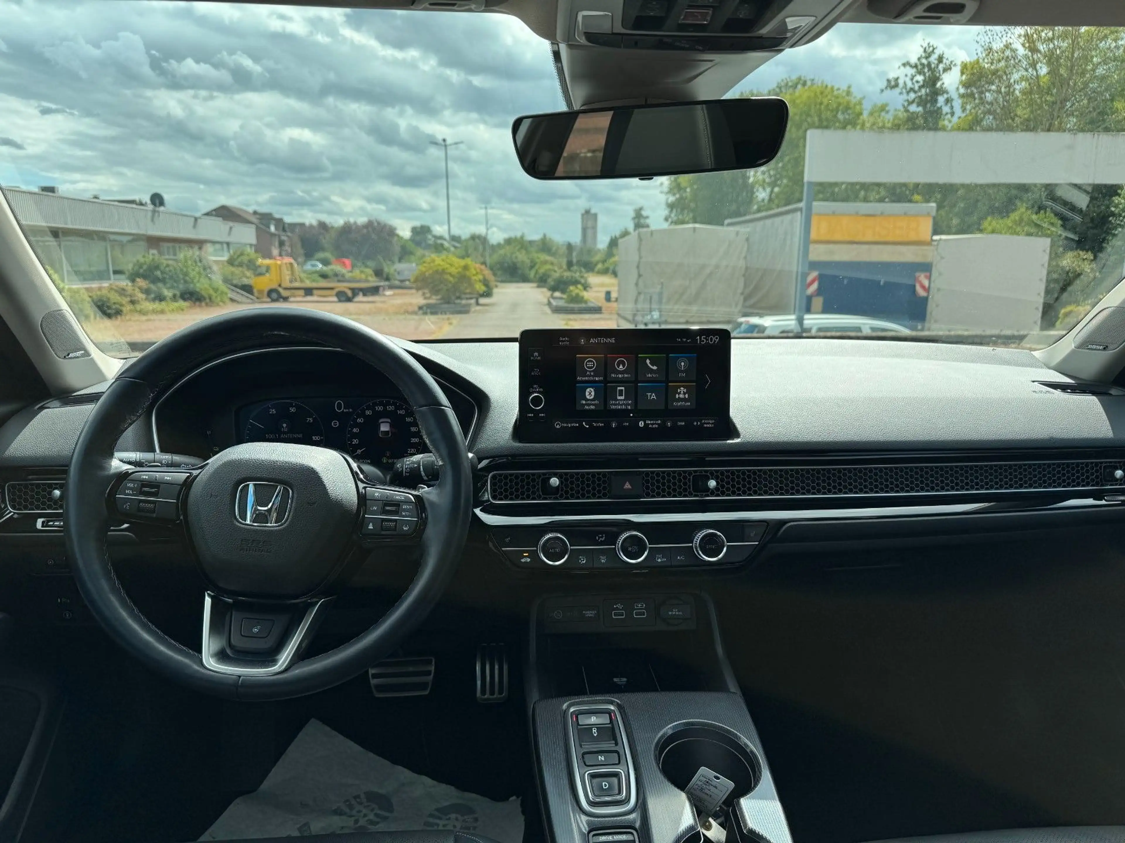 Honda Civic e:HEV 2.0 i-MMD Hybrid Advance — photo 9