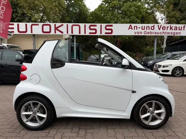 smart forTwo Fortwo Cabrio 62kW softouch SERVO*LEDER*NAVI*SHZ