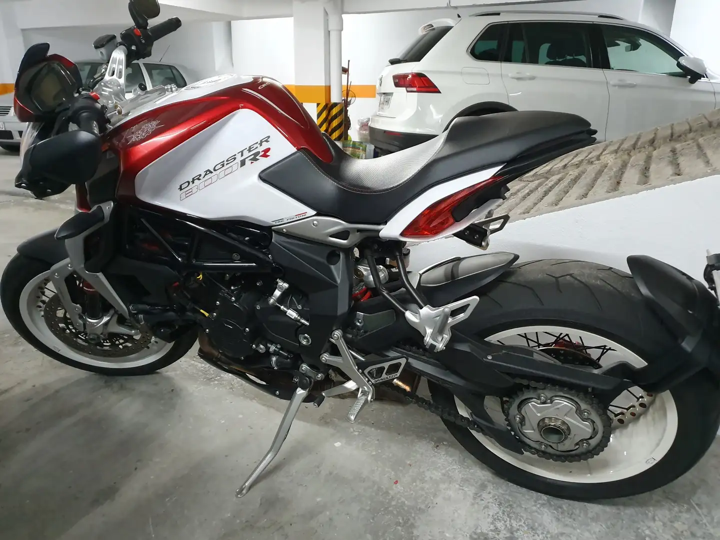 MV Agusta Brutale 800 Rojo - 1