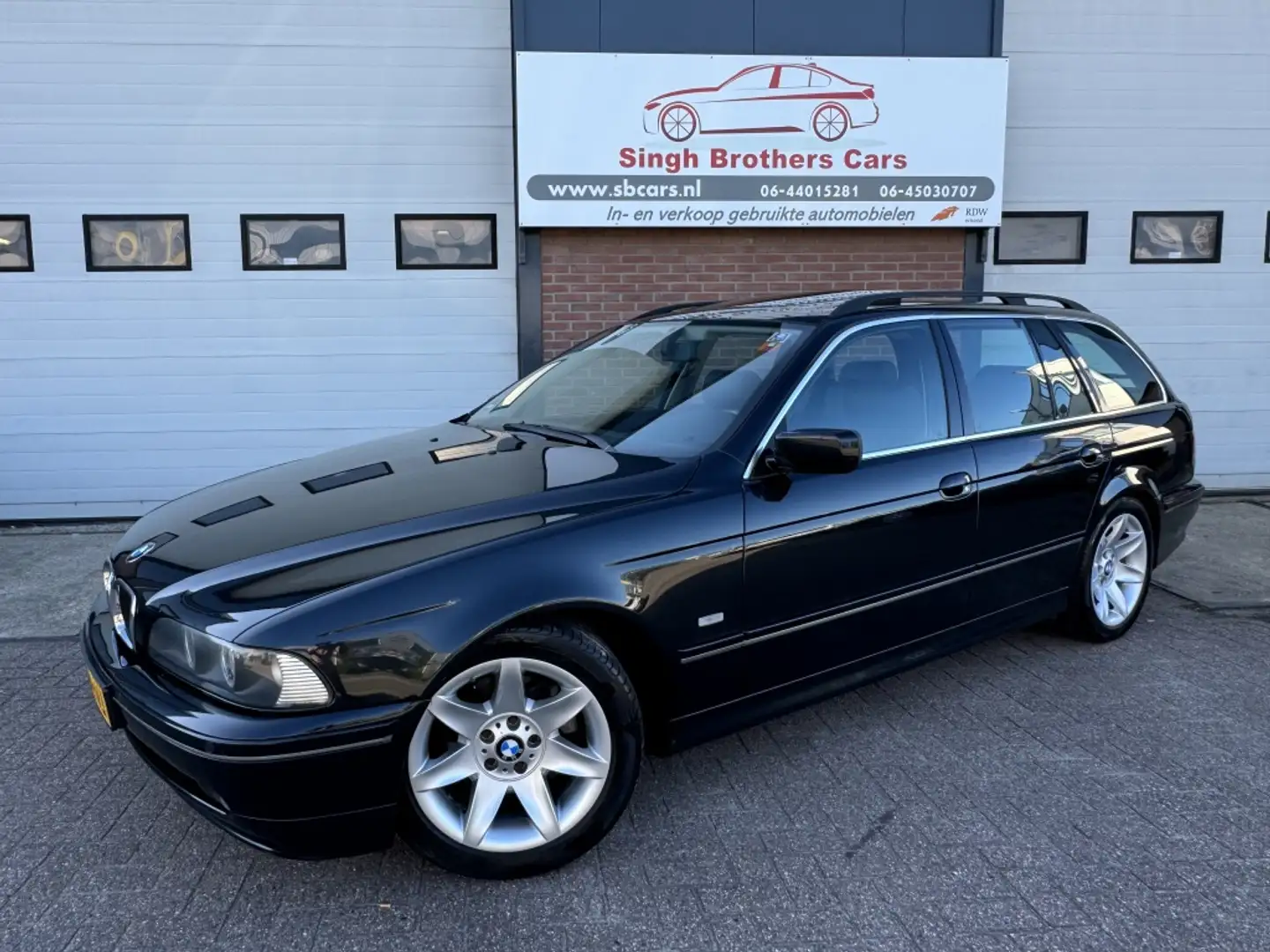 BMW 525 5-serie 525i L.style Ed. AUT LEER DAK NAVI XENON!! Zwart - 2