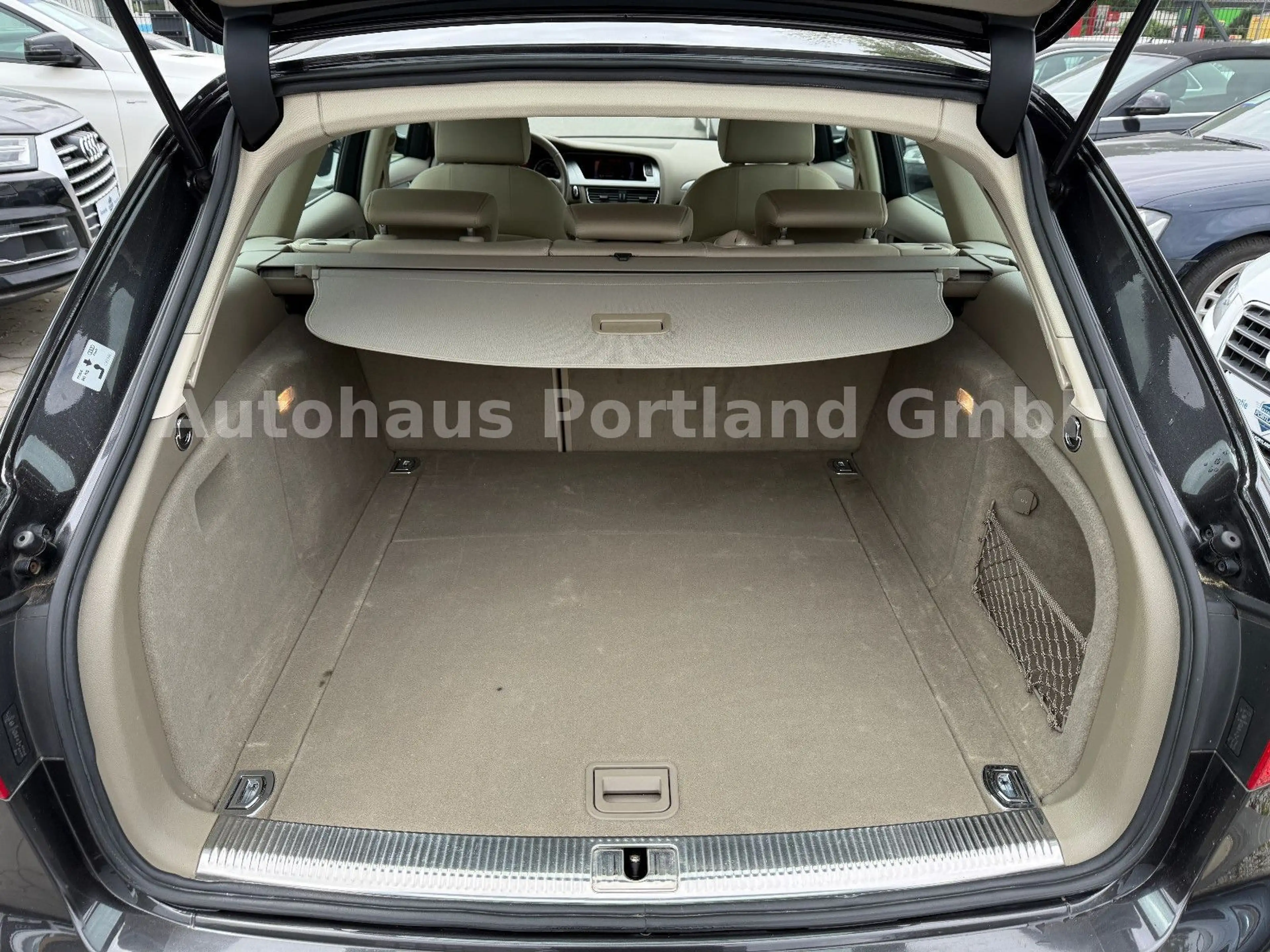 Audi A4 Avant Ambiente Aut./S-Heft/Xenon/AHK/PDC — photo 14