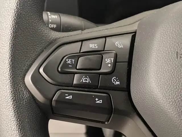 Volkswagen Transporter view 12