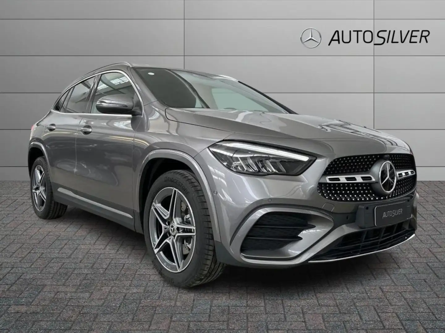 Mercedes-Benz GLA 250 e Plug-in AMG Advanced Plus Grigio - 1