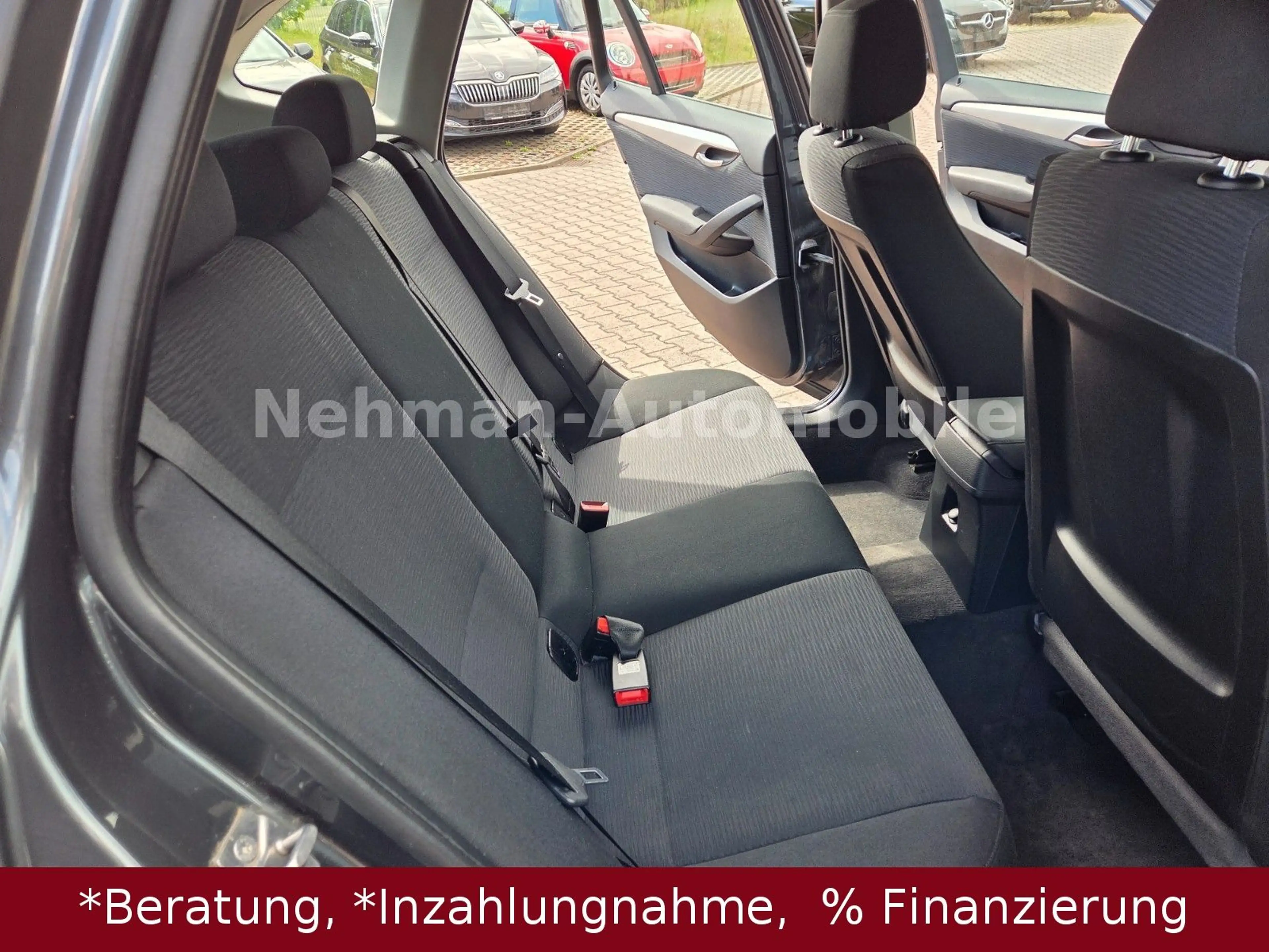BMW X1 16 d sDrive — photo 13