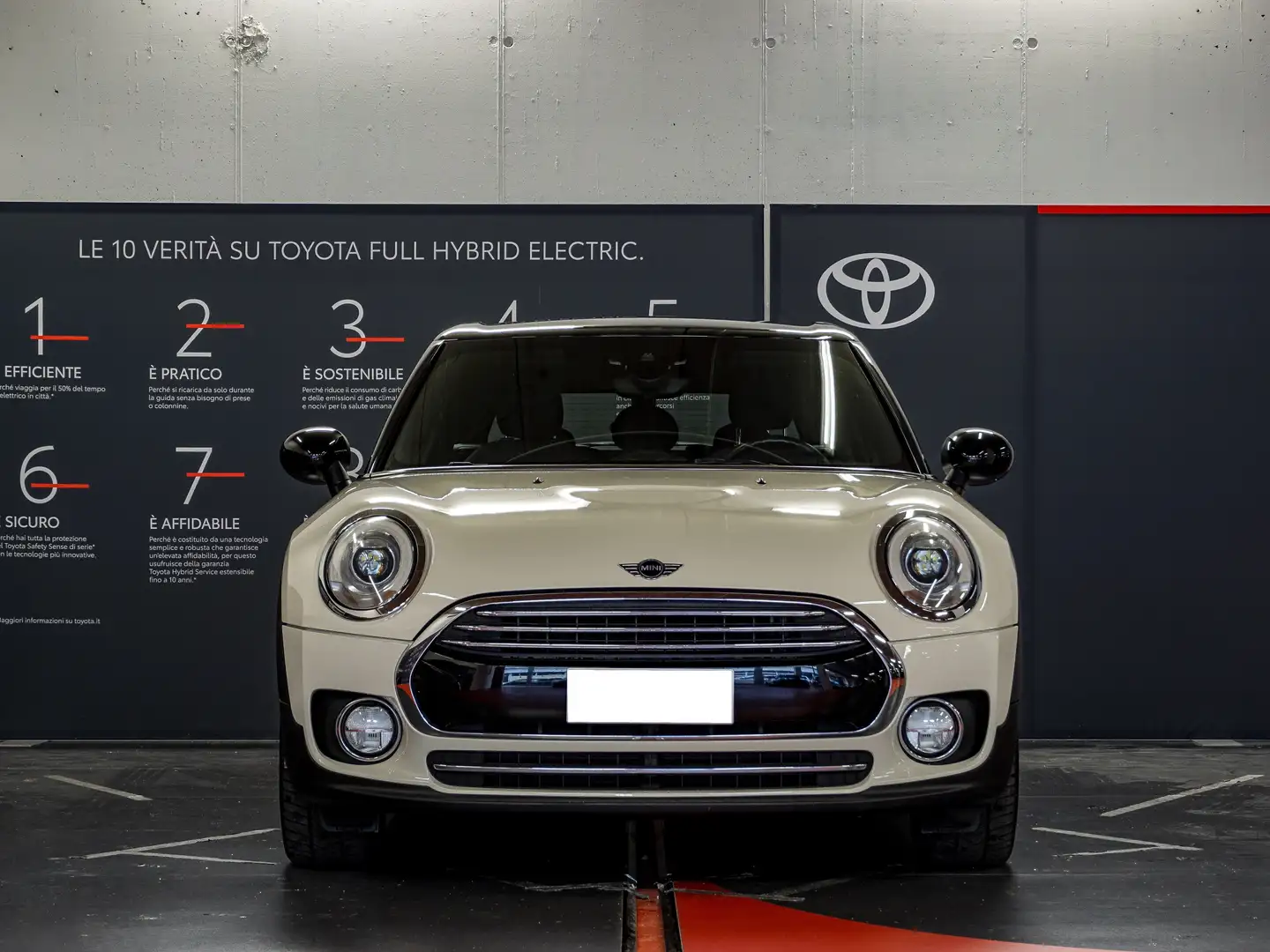 MINI Cooper D Clubman 2.0 Hype auto Beige - 2